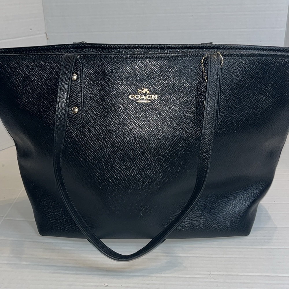 Coach-Black-city, zip, cross,grain Leather purse,gold accents, shoulder,Tote Bag - Picture 2 of 16